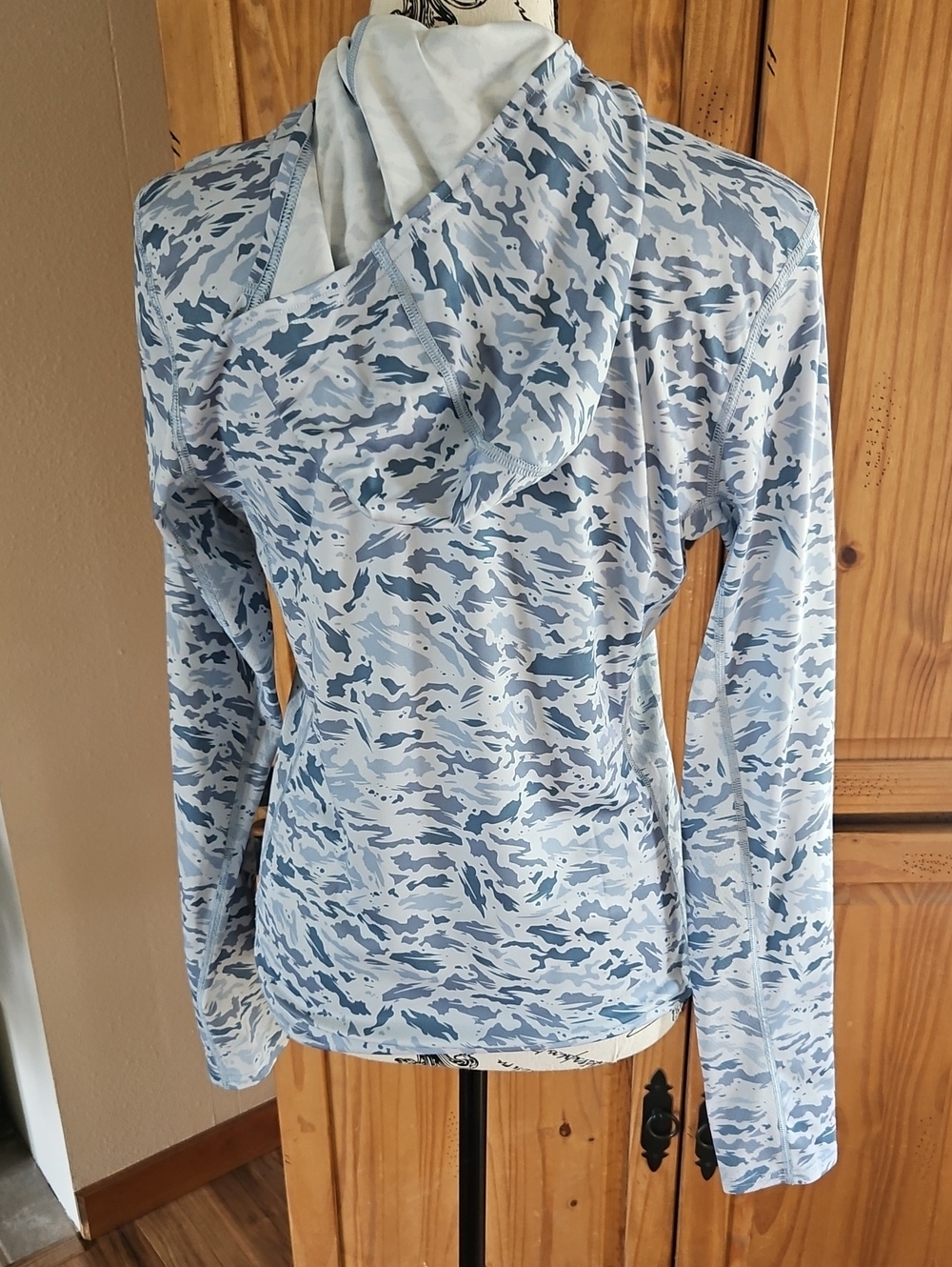 Simms Hoodie - Picture 3 of 11